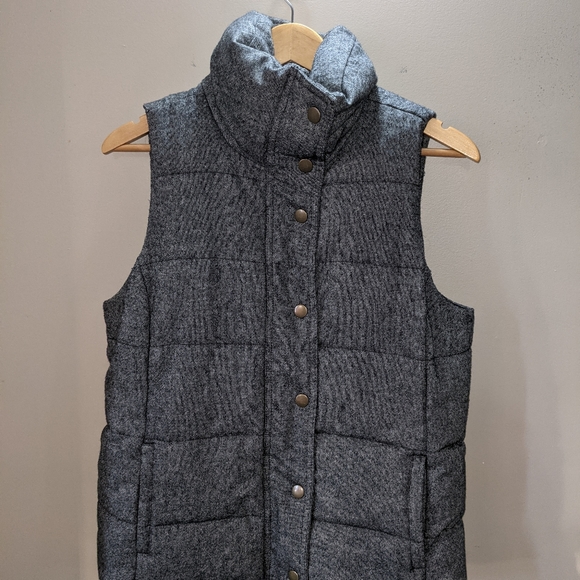 Old Navy Women's Vest Size Medium - Picture 1 of 2